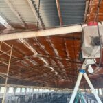 Proceso de aplicación de poliuretano en una nave